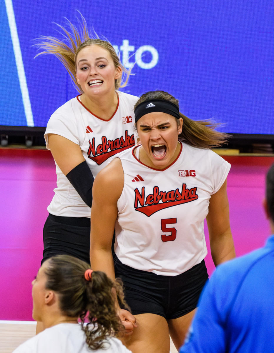 09_Bekka Allick_VB vs Wisconsin 1021